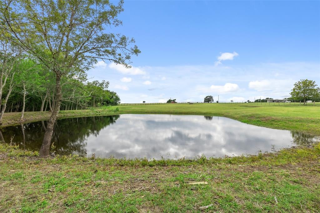 8732 Bleiblerville Rd Brenham, Tx 77833