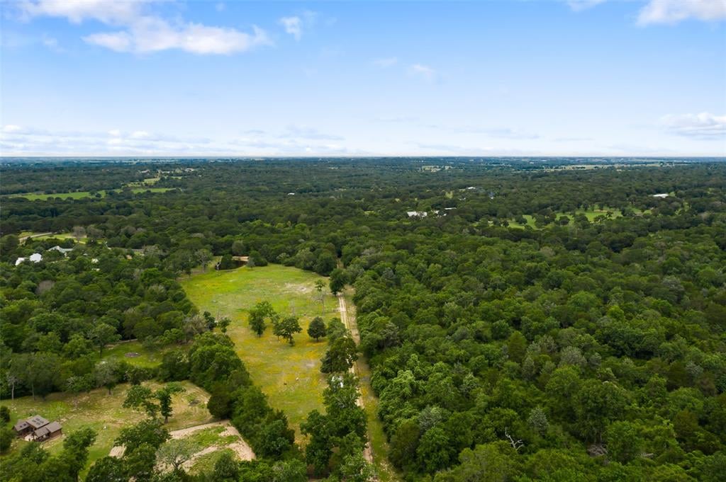 461 Piney Creek Rd Bellville, Tx 77418