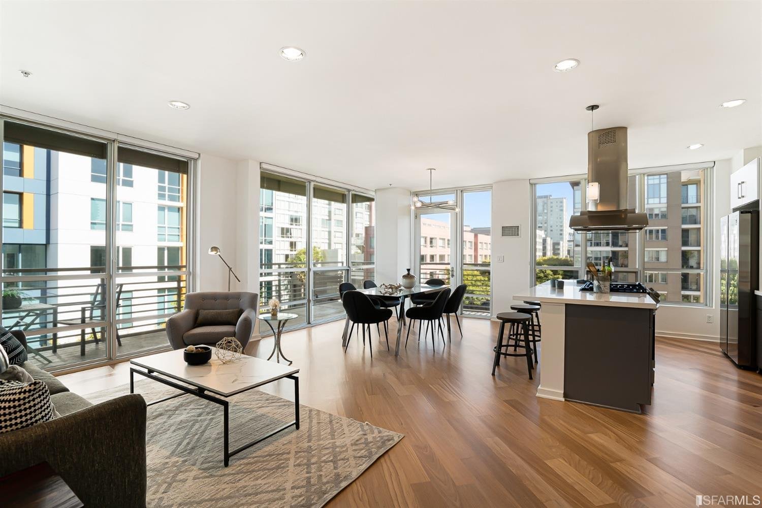 Renovated Park Terrace: 2 bedroom corner home with wrap-around balcony
