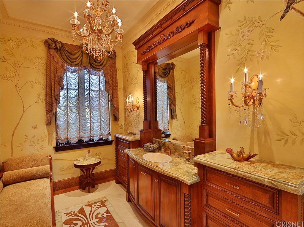 Tranquil Opulent
