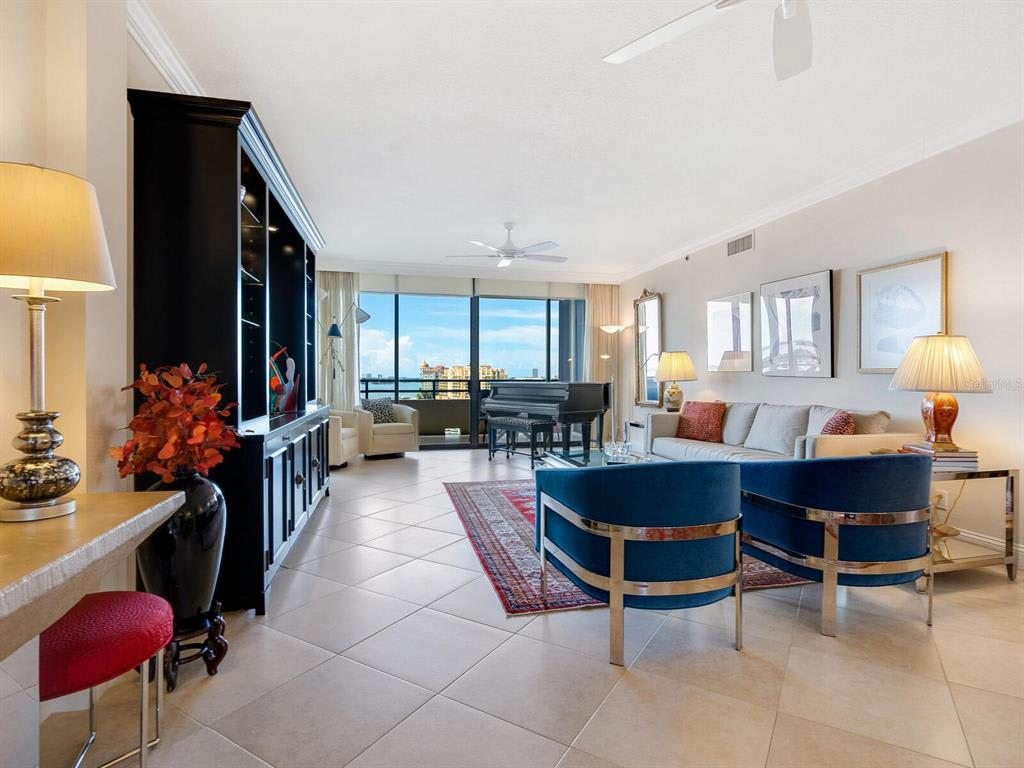 1255 North Gulfstream Ave, #904