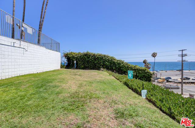 17368 Sunset Blvd, #203A