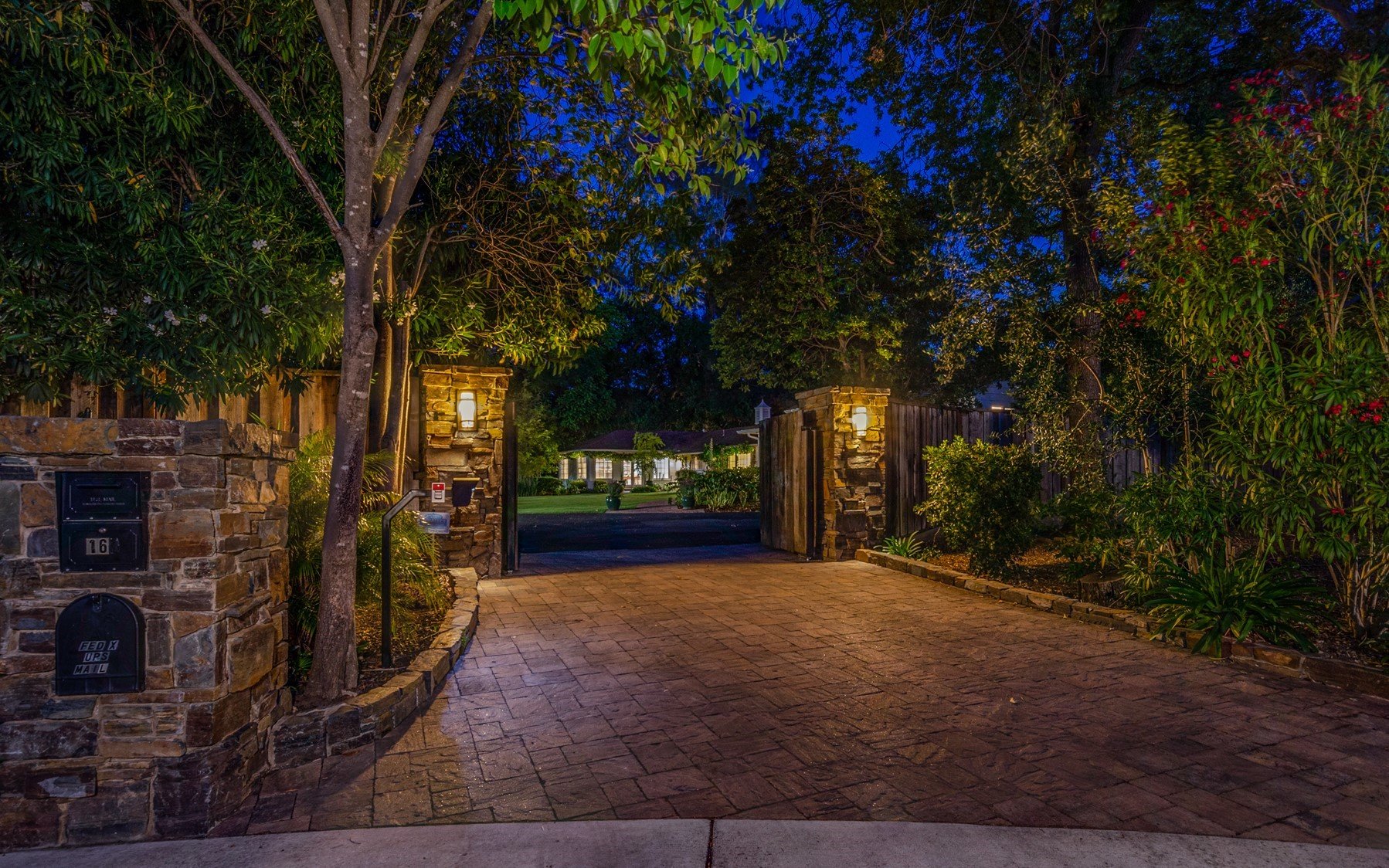 160 Alderwood Rd