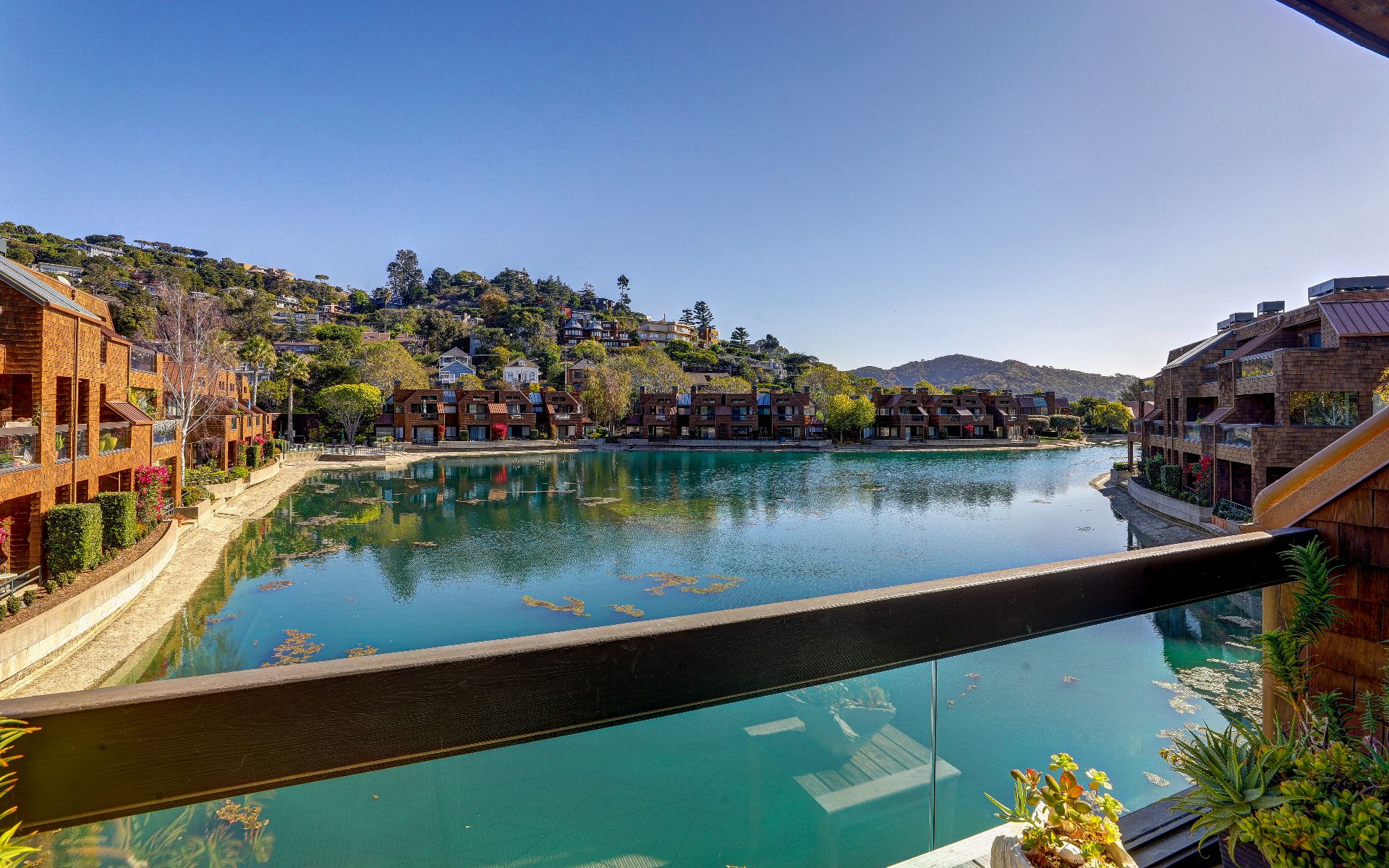 17 Lagoon Vista
