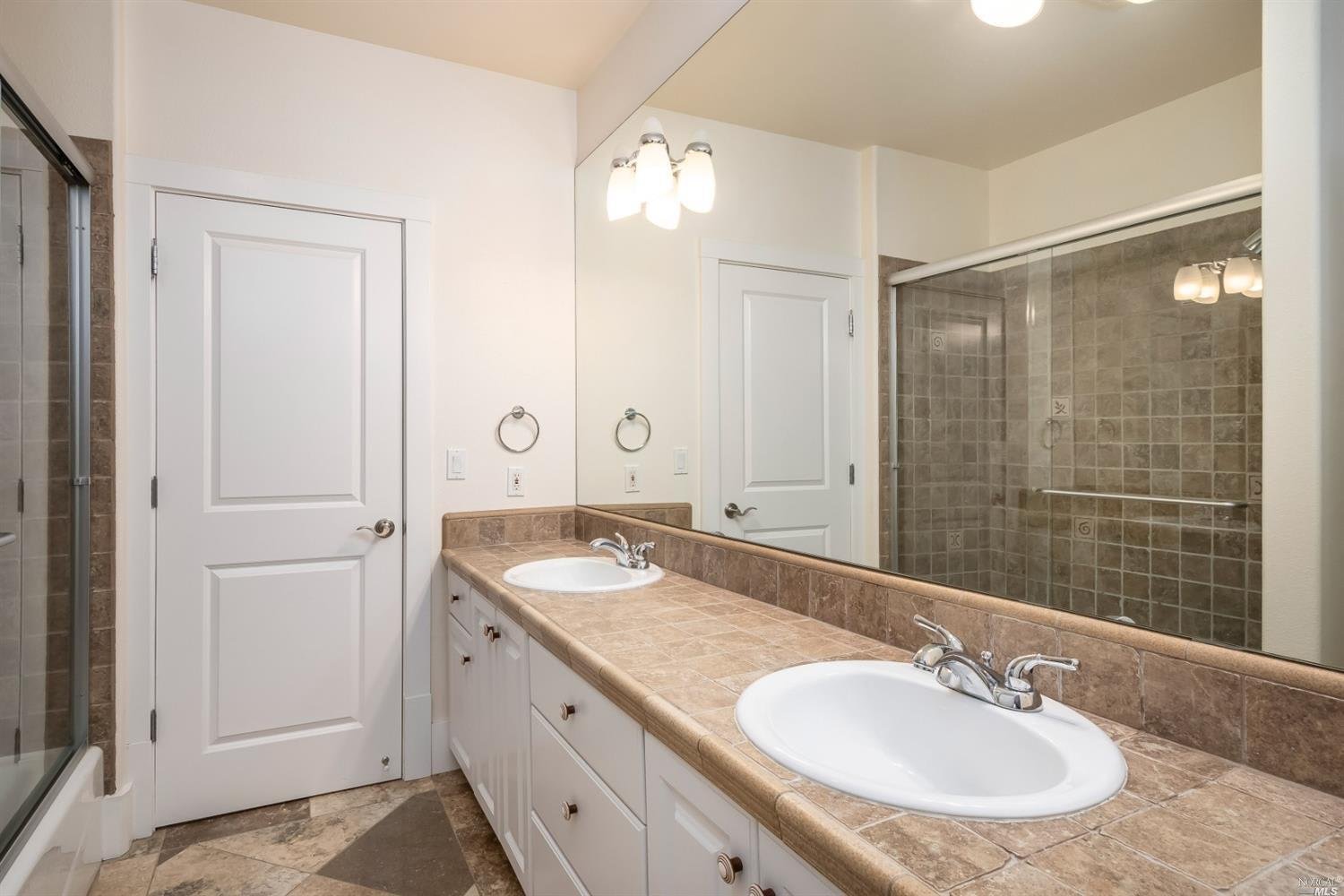 52 Tappan Rd