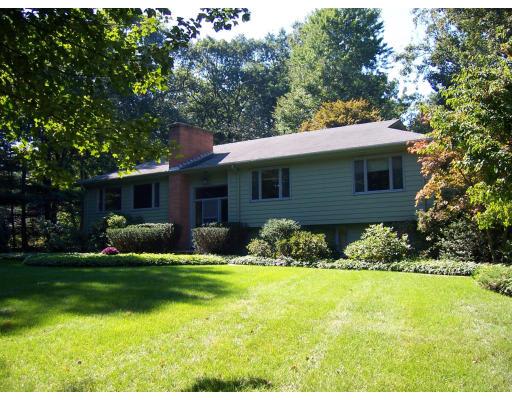 9 Acorn Ln