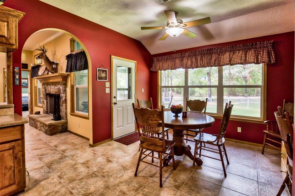 610 Post Oak Road Bellville, Tx 77418