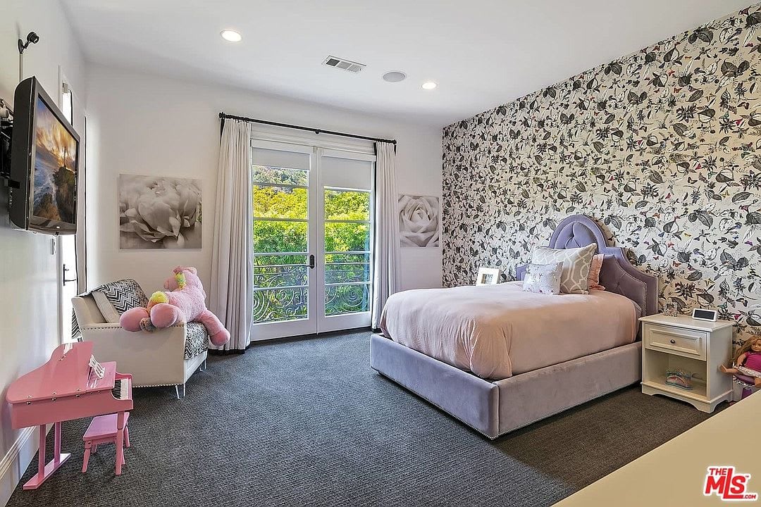 Paradise Retreat
