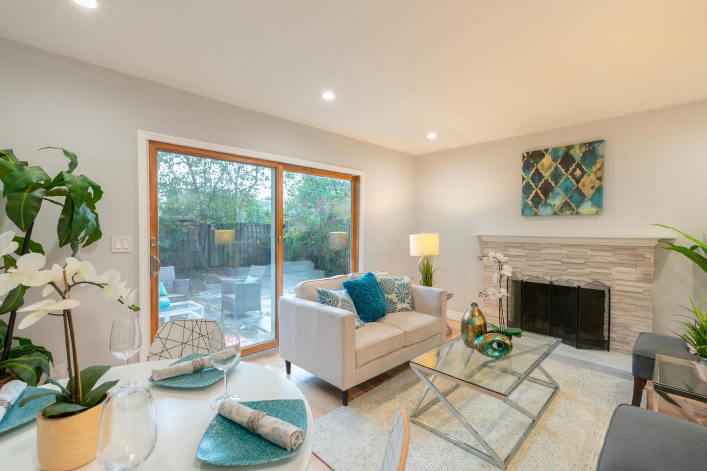 West Rincon Avenue, Campbell