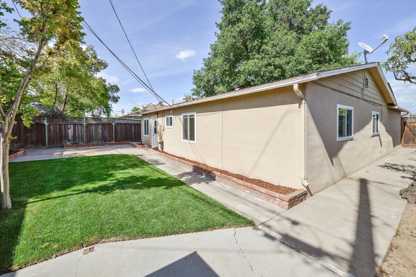 3211 Ensalmo Avenue, Cambrian