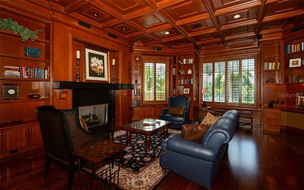 2050 Benjamin Franklin Drive Unit: B903