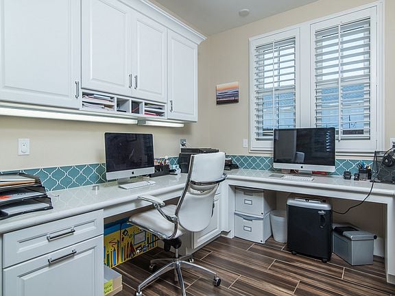 1310 Lake Dr