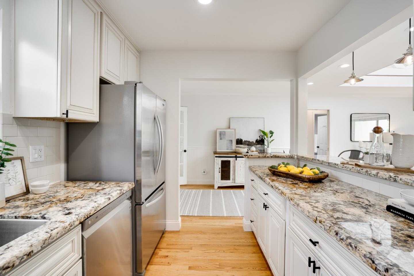 15720 Loma Vista Ave, Los Gatos, CA 95032-3637