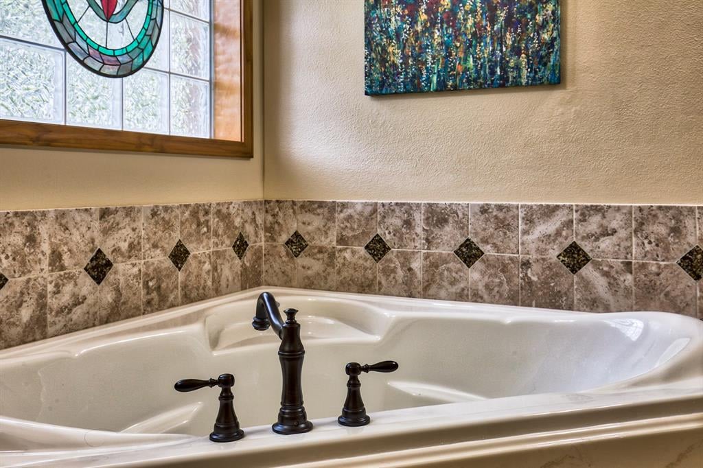 610 Post Oak Road Bellville, Tx 77418