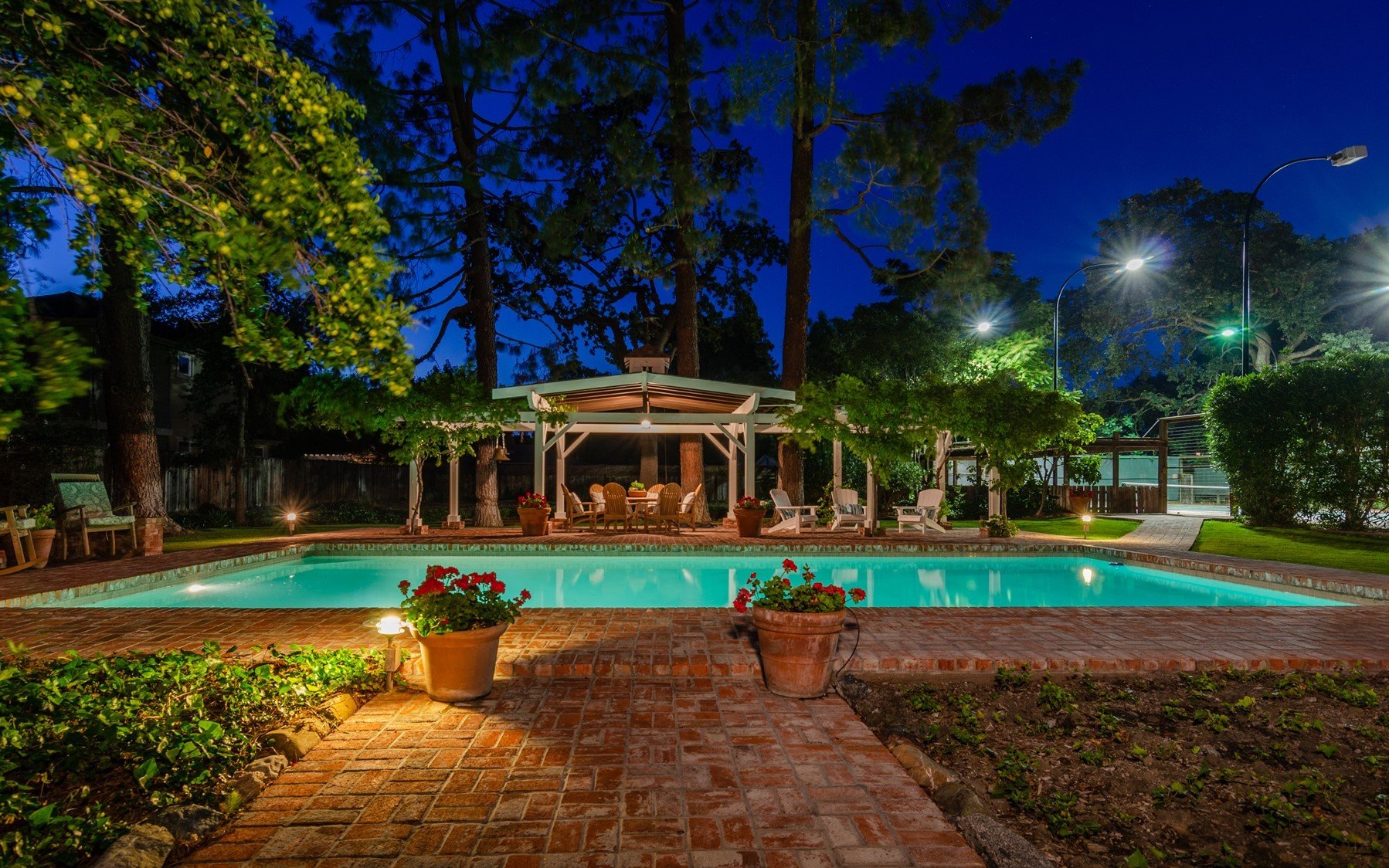 160 Alderwood Rd