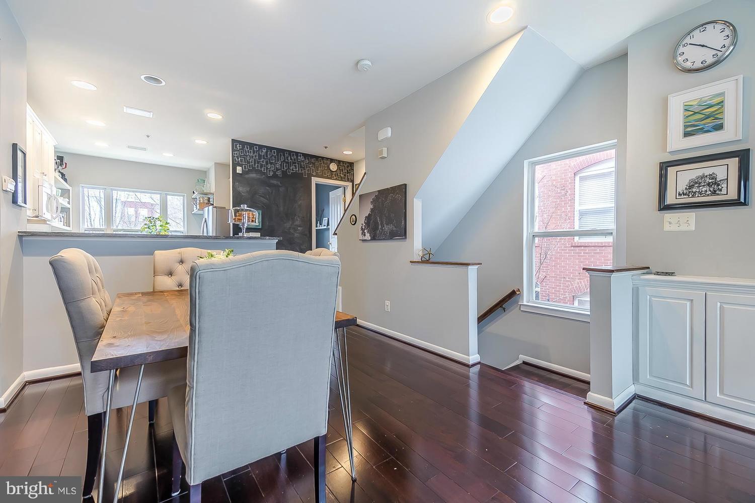 2123 12th Place NW