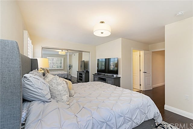 6652 Carriage Circle, Huntington Beach 