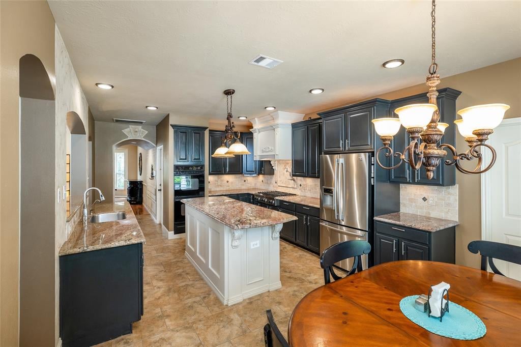 3411 Edmonson Court 