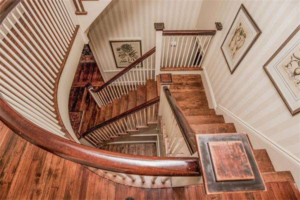 60 Crescent Road