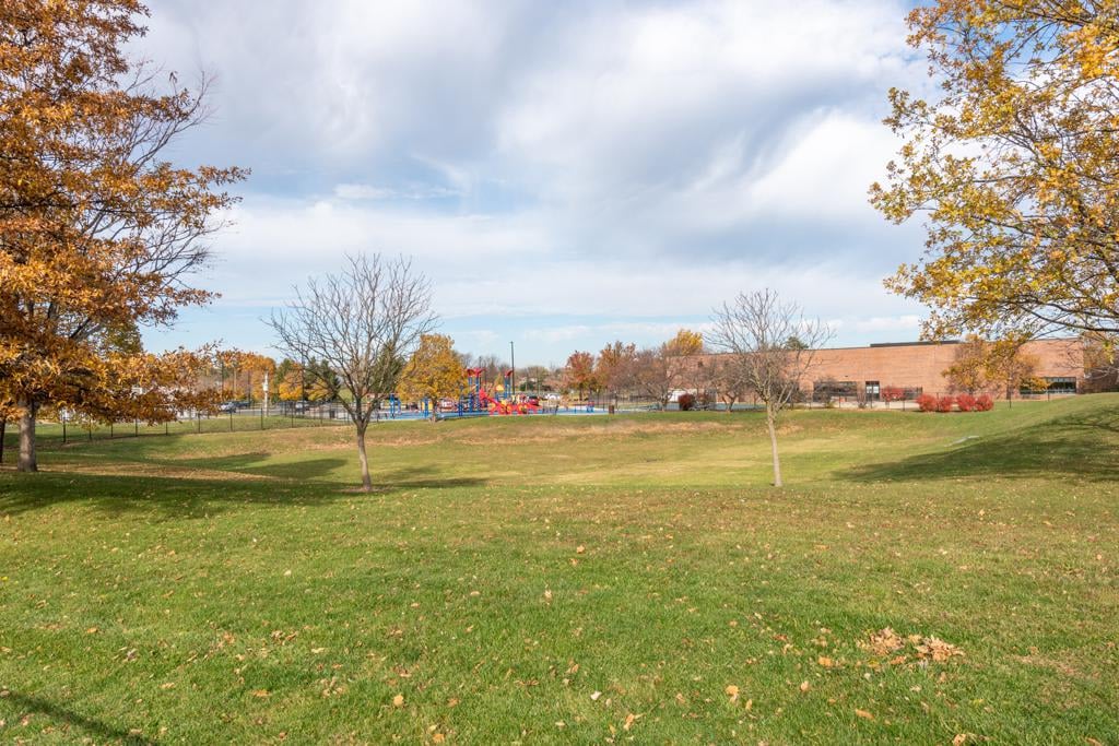 1502 Colwyn Dr