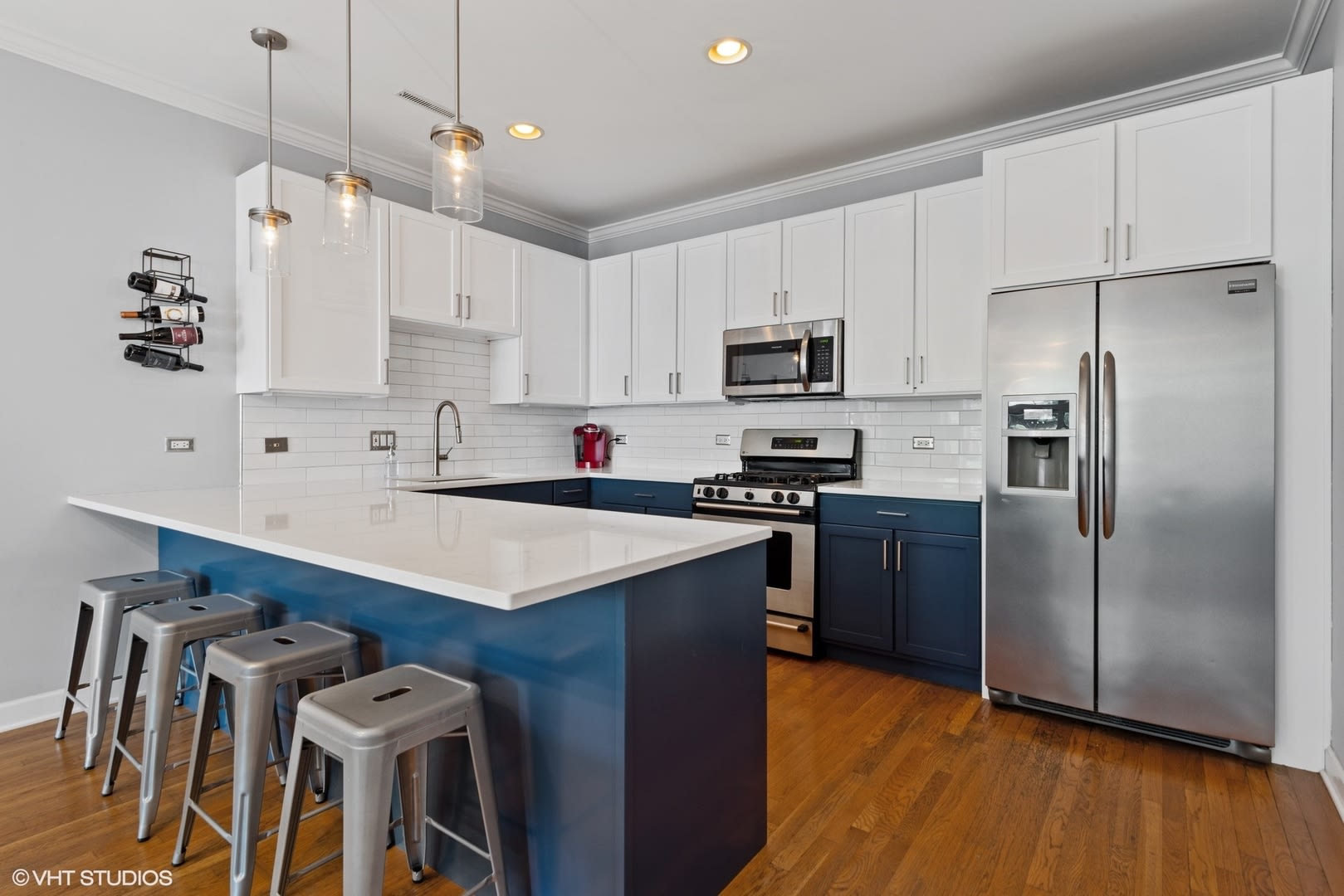 2107 W Belmont 2B