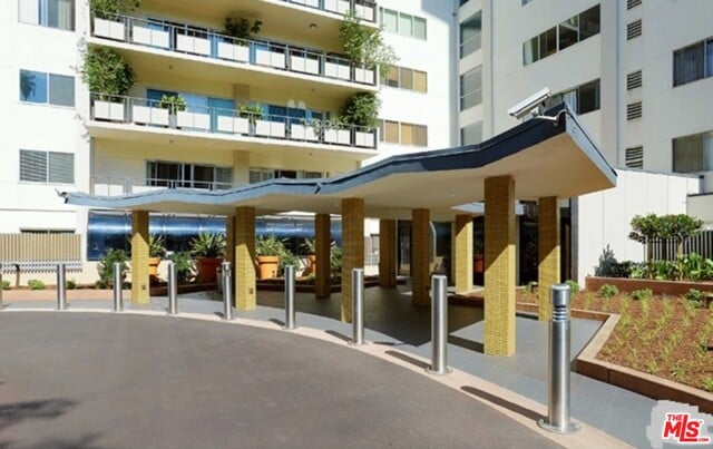 1155 North La Cienega Boulevard, Unit 808