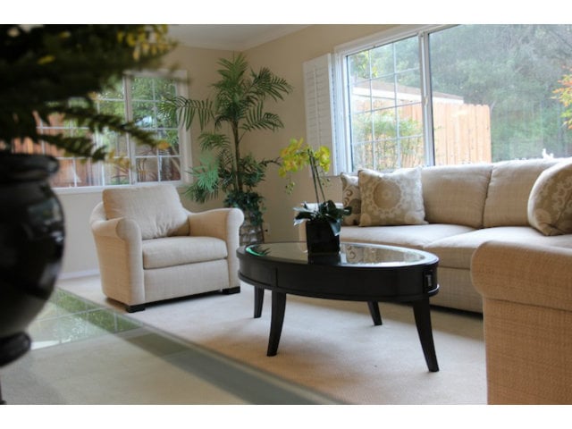 3300 Bay Ct
