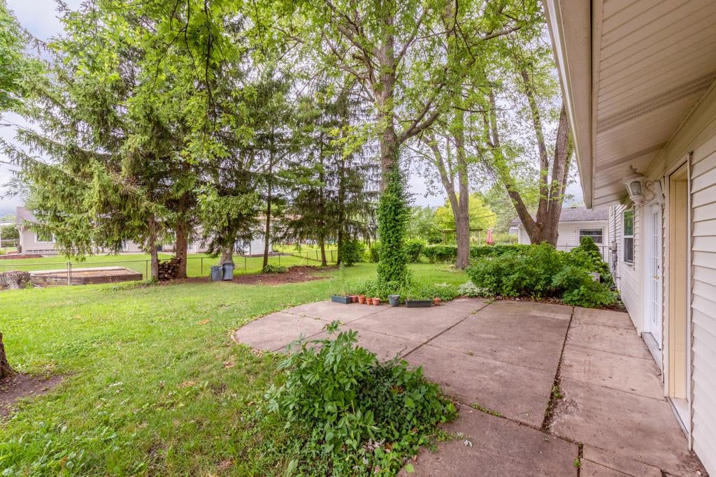 7418 Brookside Dr., Hanover Park, IL 60133