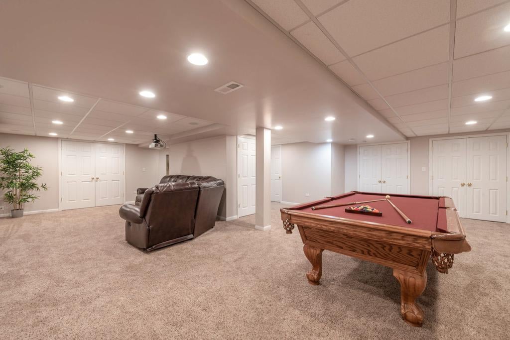 611 Woodbridge Dr 
