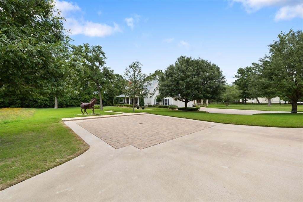 461 Piney Creek Rd Bellville, Tx 77418
