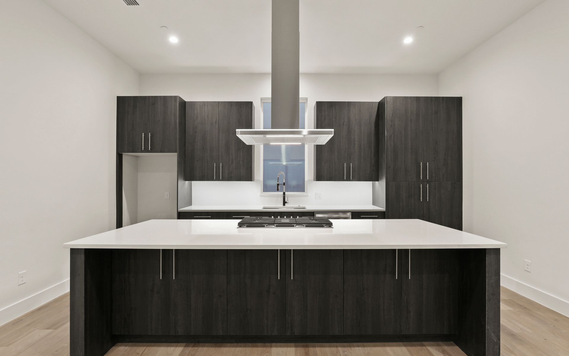 1855 Summit Ave, #103