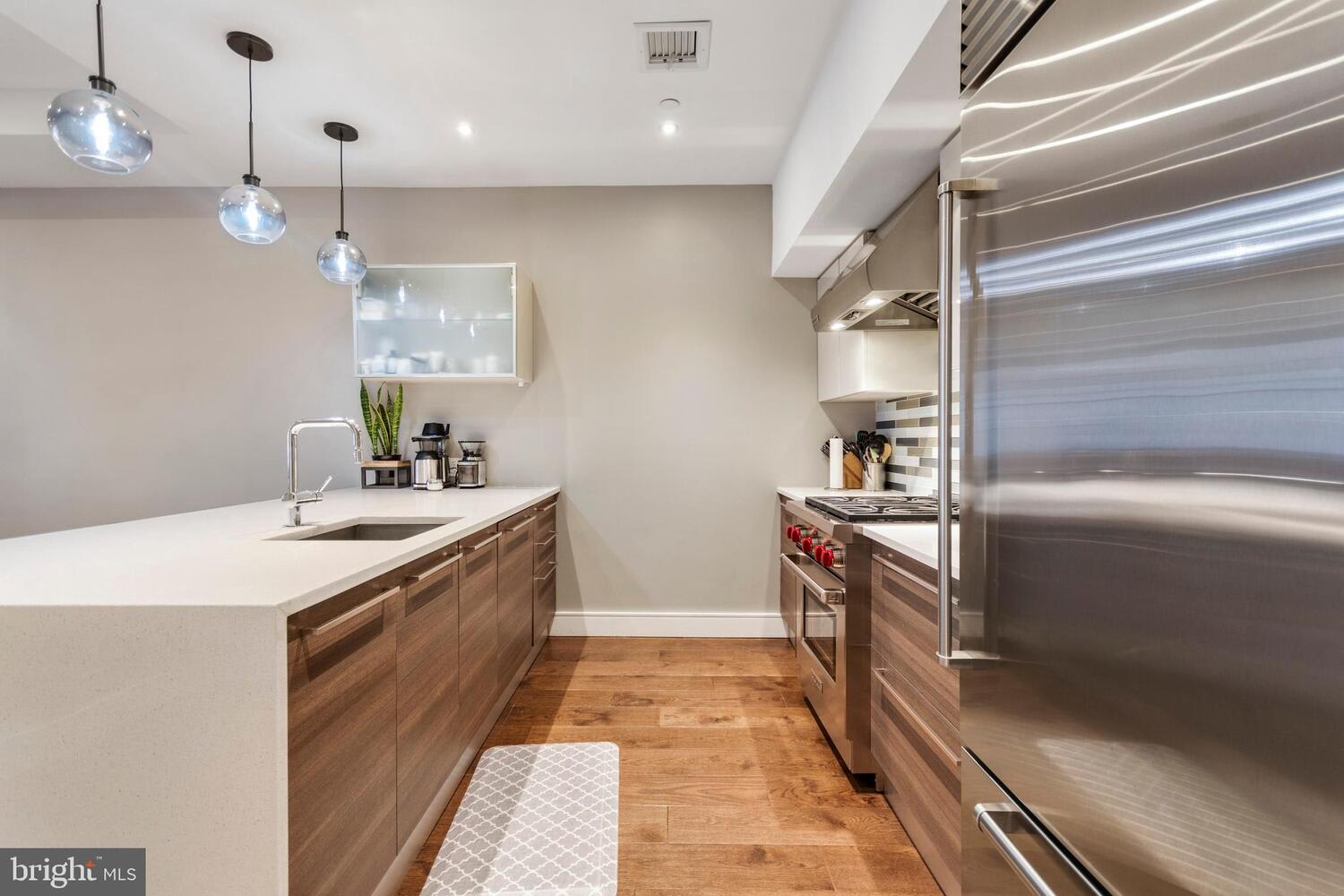 233 Chestnut St, #2