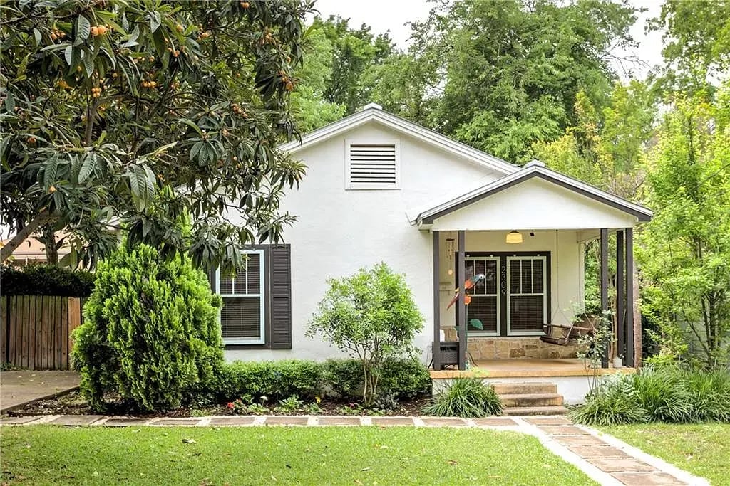 2309 Lawnmont Ave