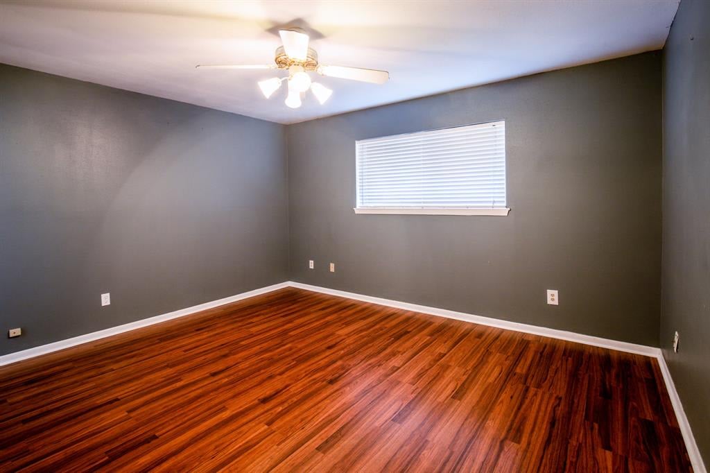 437 N Meinecke St Bellville, Tx 77418