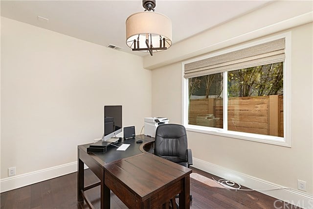 6652 Carriage Circle, Huntington Beach 