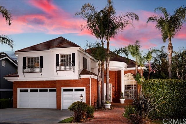 6652 Carriage Circle, Huntington Beach 