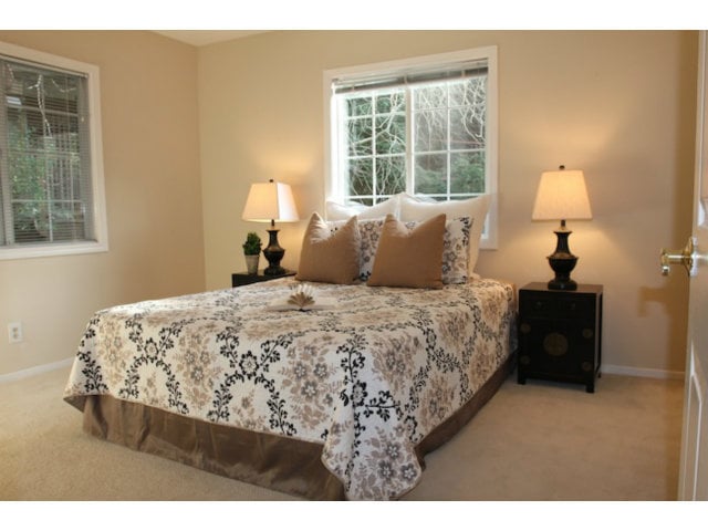 3300 Bay Ct