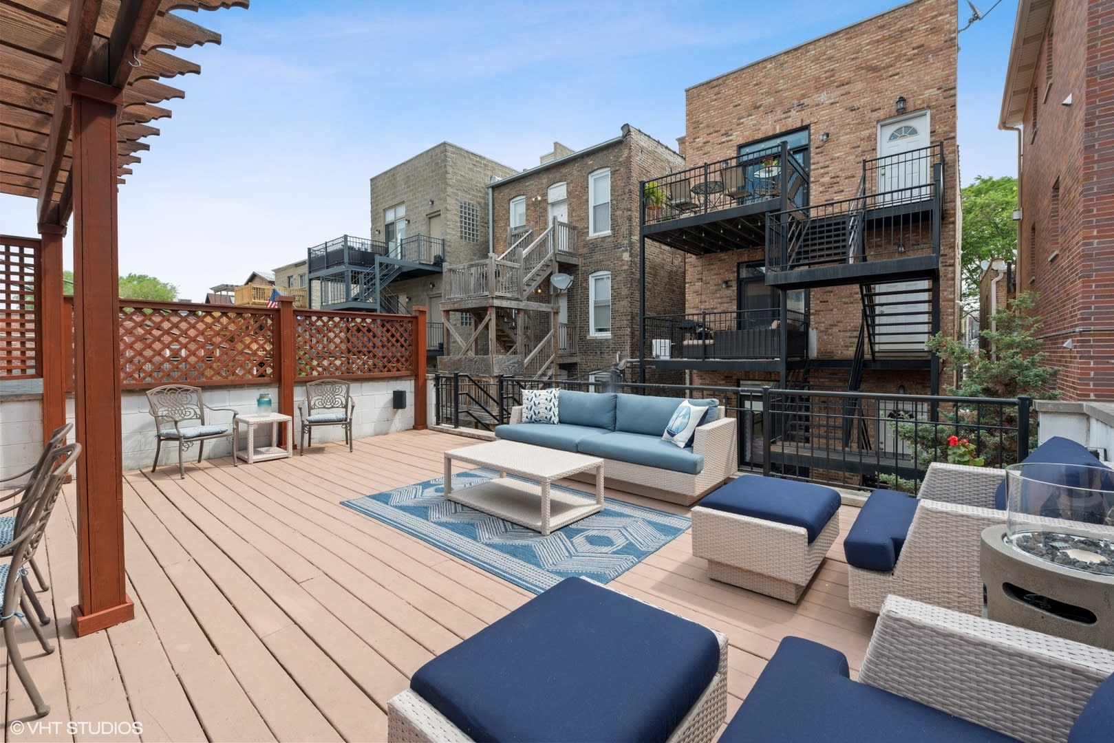 820 N Hermitage