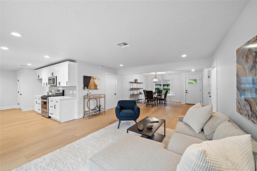 6007 Ettrick Dr.