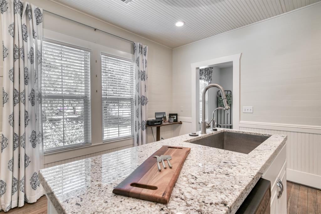 134 Houston St New Ulm, Tx 78950