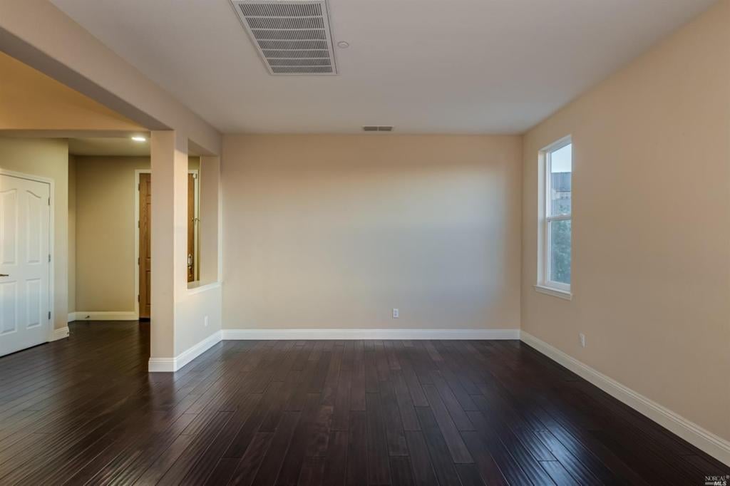221 Jacquelyn Ln