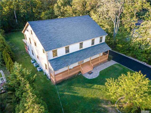 5 Cannon Ct, Huntington