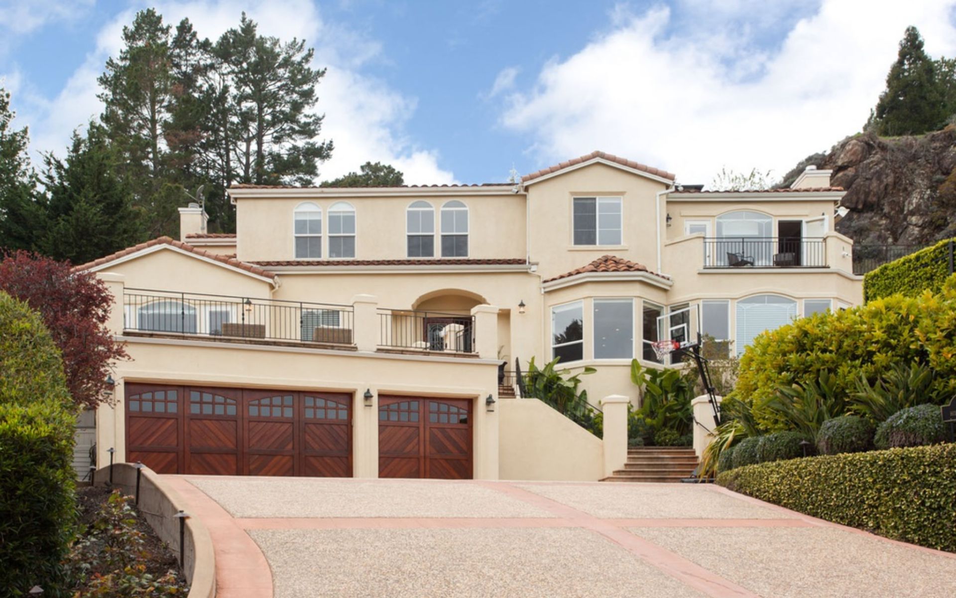 8 Hillcrest Road