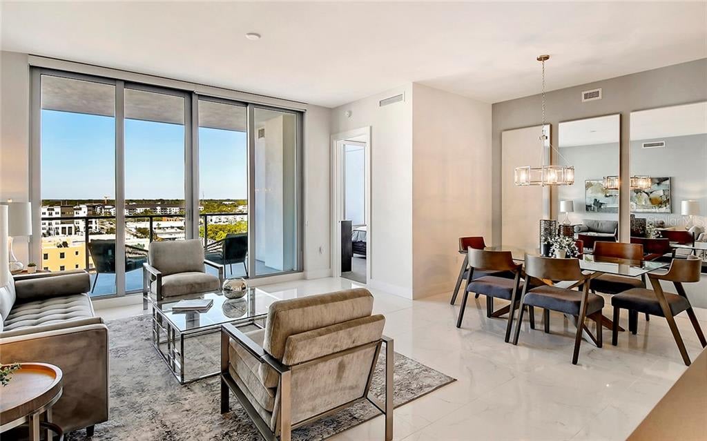 111 S Pineapple Ave #821