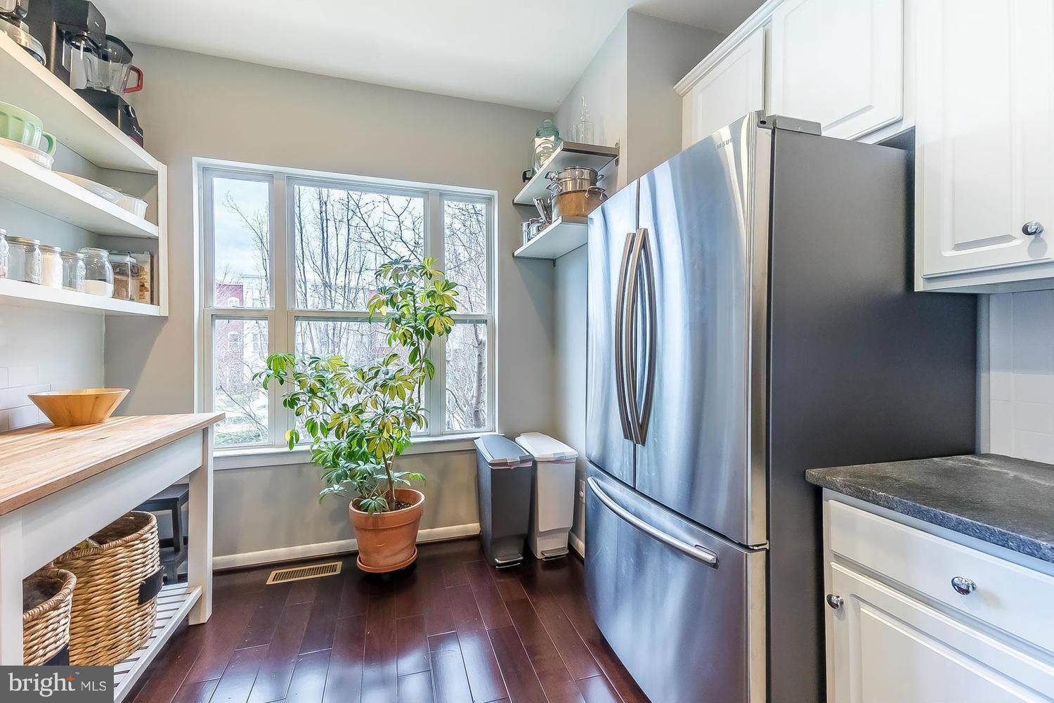 2123 12th Place NW
