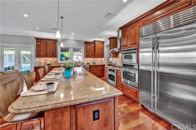 296 E Bay, Costa Mesa