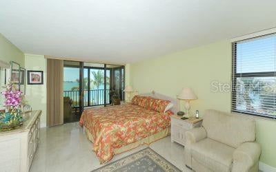 11 SUNSET DR #101