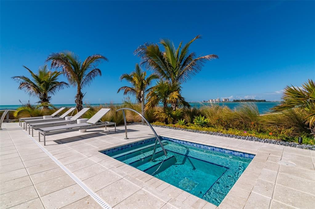 4750 Ocean Blvd, #202