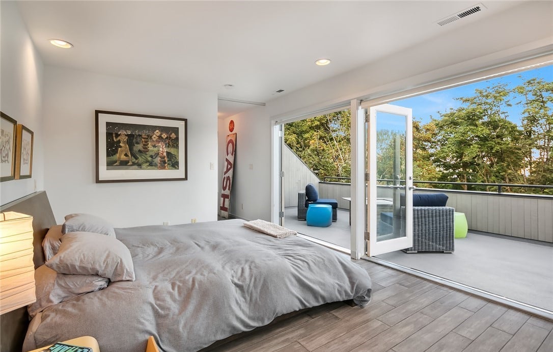 1546 Madrona Dr