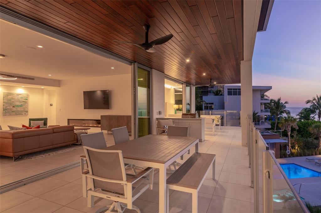 4750 Ocean Blvd, #202